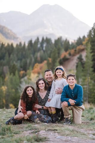 Family fall photos at Tibble Fork Utah