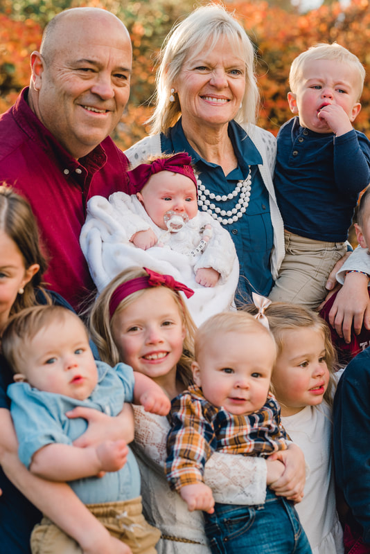 Close-up of extended family photo at a park in Lehi, Utah