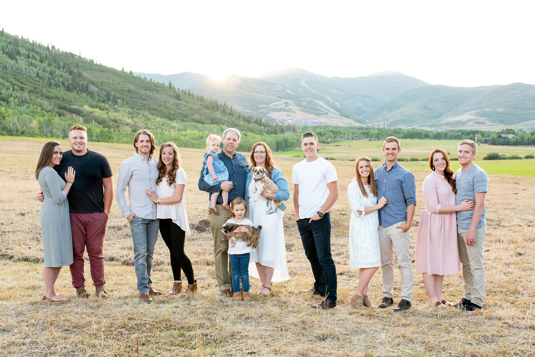 Extended family photos at McPolin Barn in Park City, Utah