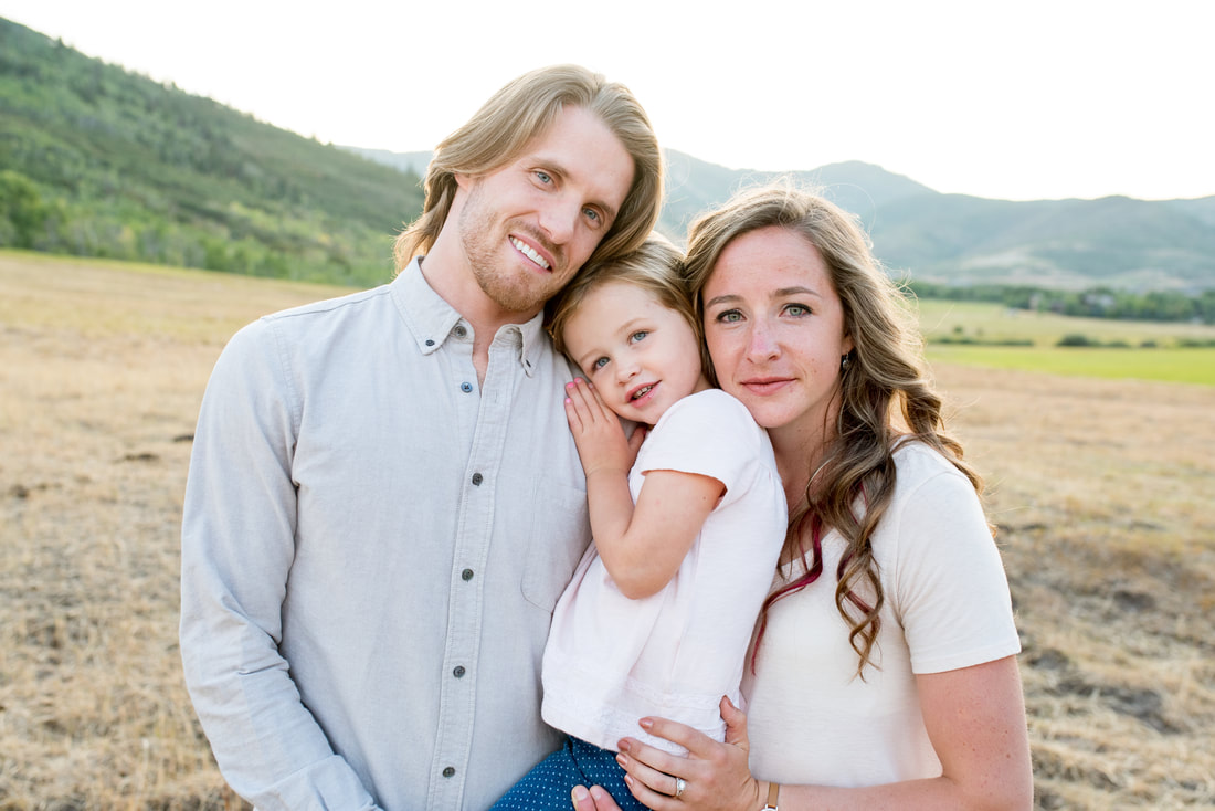 Extended family photos at McPolin Barn in Park City, Utah